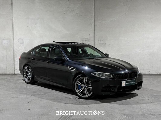 BMW M5 F10 4.4 V8 560pk 2014 5-Serie, 3-ZLJ-94
