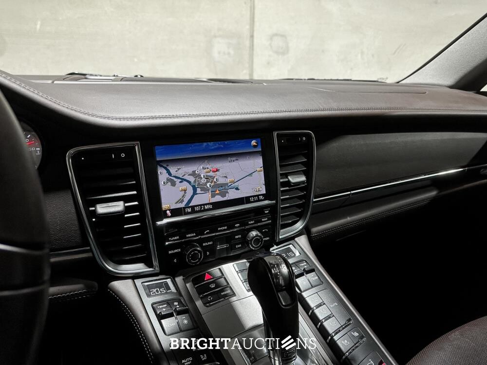 Porsche Panamera 3.6 V6 4WD 300pk 2012, G-397-TZ