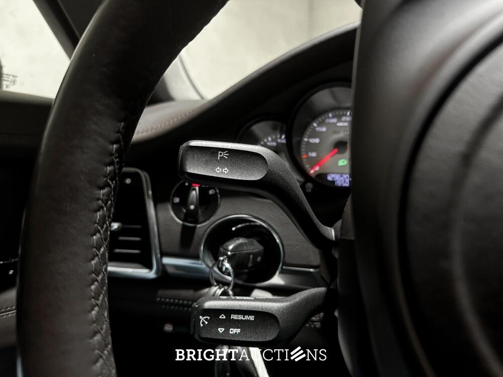Porsche Panamera 3.6 V6 4WD 300pk 2012, G-397-TZ