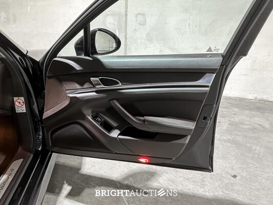 Porsche Panamera 3.6 V6 4WD 300pk 2012, G-397-TZ