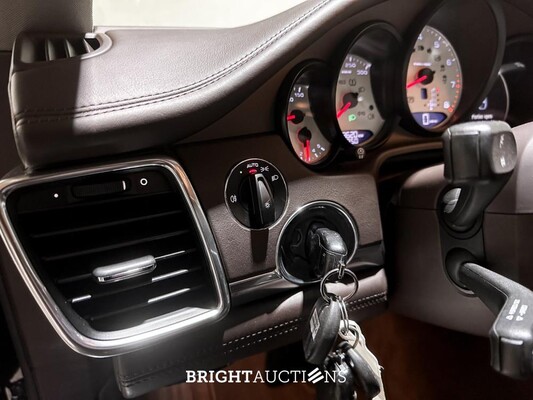 Porsche Panamera 3.6 V6 4WD 300pk 2012, G-397-TZ