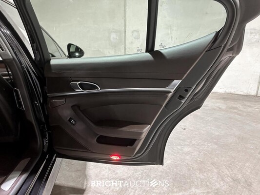 Porsche Panamera 3.6 V6 4WD 300pk 2012, G-397-TZ