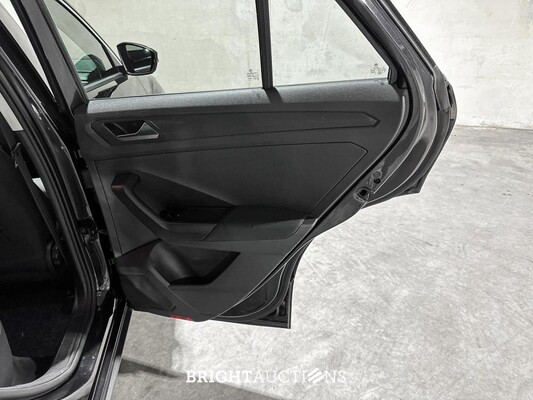 Volkswagen T-Roc 1.0 TSI Style Business 116pk 2020 (Origineel-NL), H-006-NL

