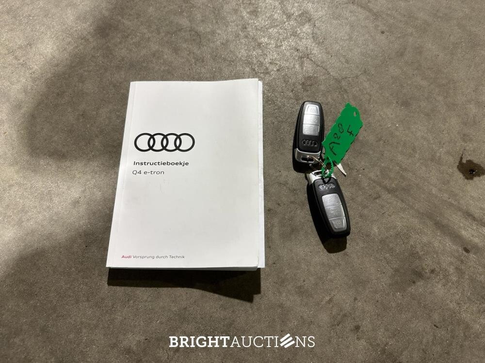 Audi Q4 e-tron 40 Launch Edition Advanced 77 kWh 204pk 2021 (Origineel-NL + 1e Eigenaar), N-401-PG