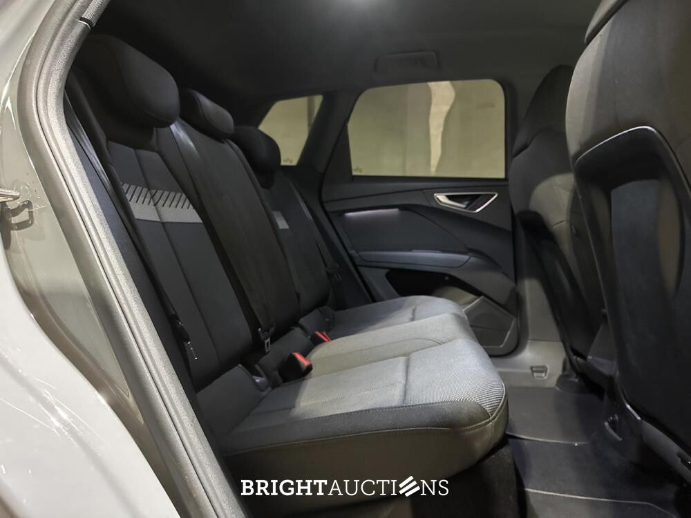 Audi Q4 e-tron 40 Launch Edition Advanced 77 kWh 204pk 2021 (Origineel-NL + 1e Eigenaar), N-401-PG