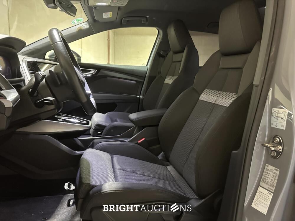 Audi Q4 e-tron 40 Launch Edition Advanced 77 kWh 204pk 2021 (Origineel-NL + 1e Eigenaar), N-401-PG