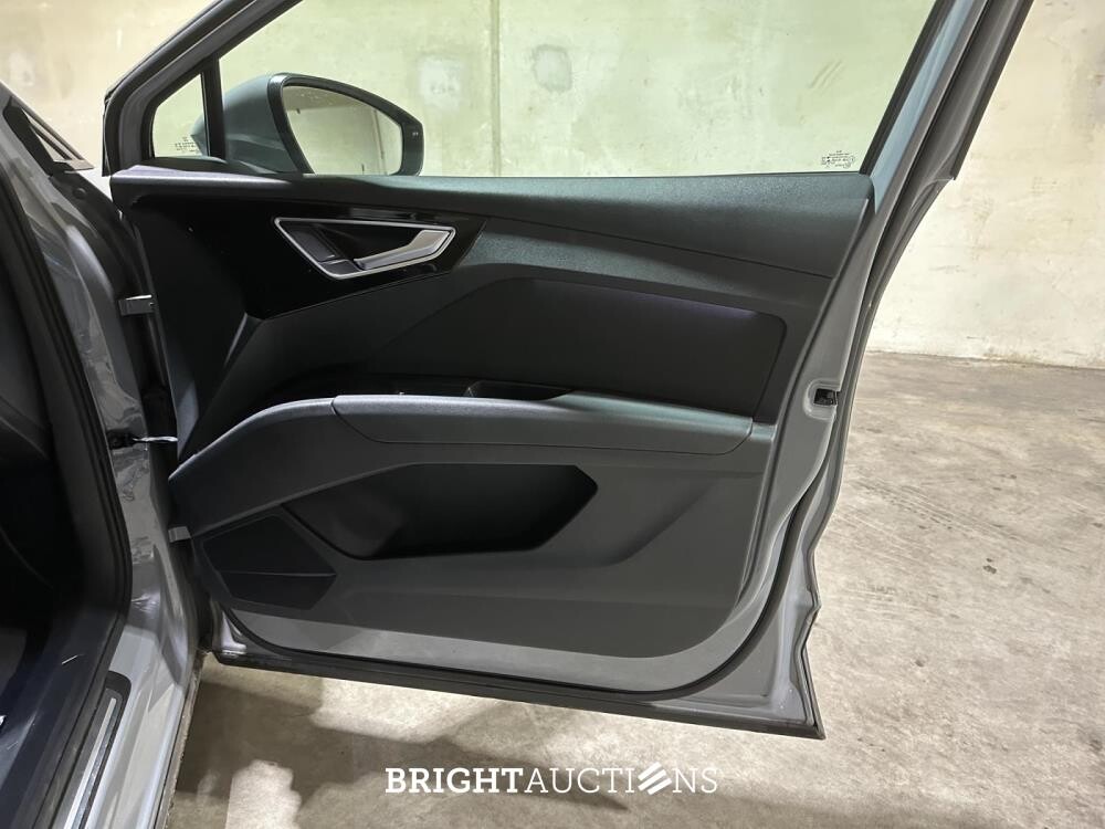 Audi Q4 e-tron 40 Launch Edition Advanced 77 kWh 204pk 2021 (Origineel-NL + 1e Eigenaar), N-401-PG