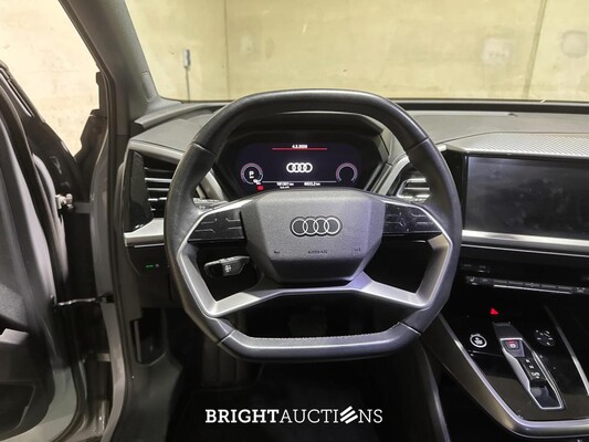 Audi Q4 e-tron 40 Launch Edition Advanced 77 kWh 204pk 2021 (Origineel-NL + 1e Eigenaar), N-401-PG