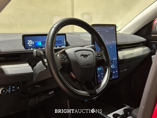 Ford Mustang Mach-E RWD 75 kWh 269hp 2021 (Origineel-NL + 1e Eigenaar), N-301-NV