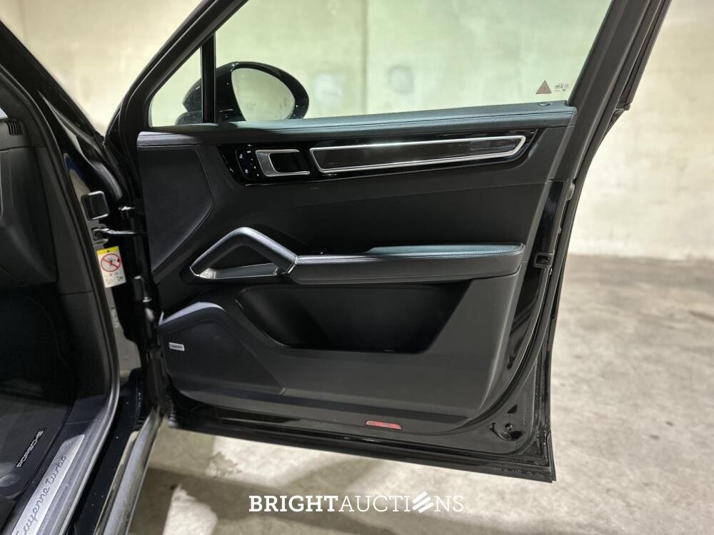 Porsche Cayenne Turbo 4.0 V8 549pk 2019, J-757-HF
