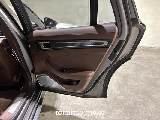 Porsche Panamera Sport Turismo 4 E-Hybrid 2.9 V6 462pk 2018 (Origineel-NL), RR-070-R