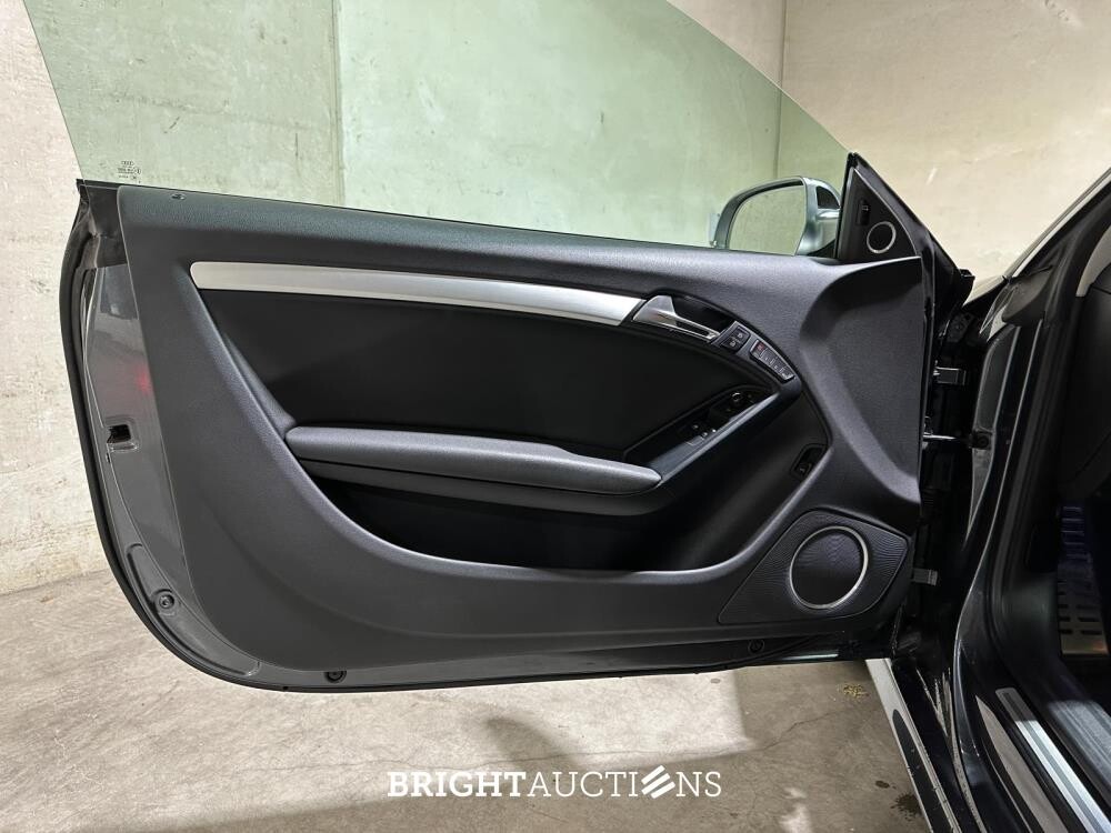 Audi RS5 Coupé 4.2 FSI V8 Quattro 450pk 2010, XN-941-L Youngtimer