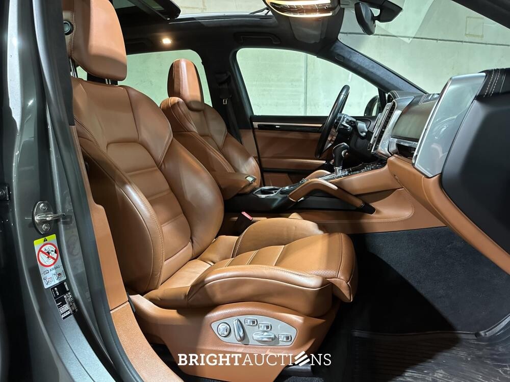 Porsche Cayenne Turbo 4.8 V8 520pk 2017 Sport-Chrono