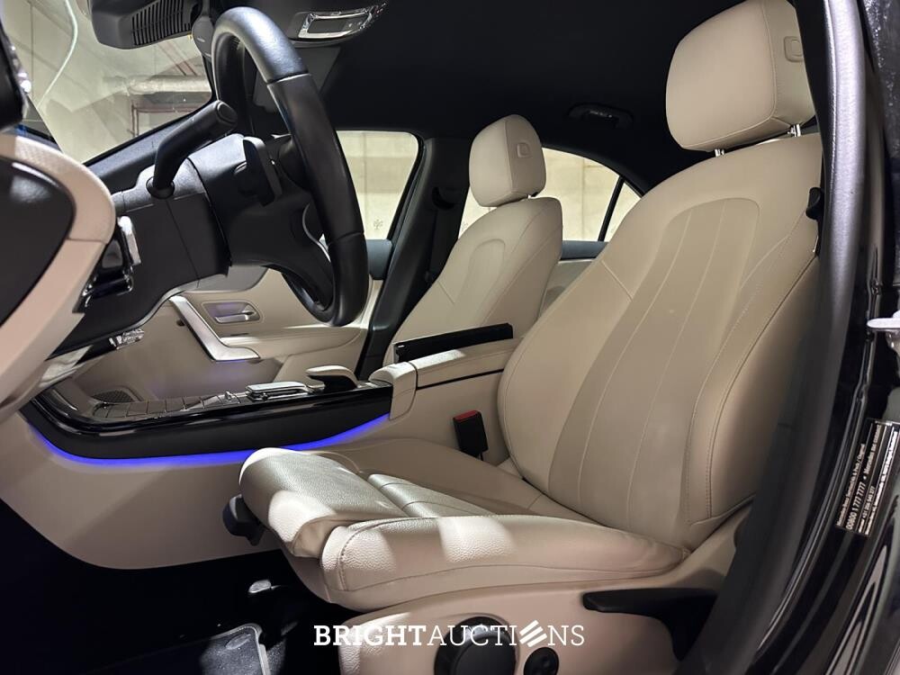 Mercedes-Benz A250 e Business Solution Luxury Limited 218pk 2020 (Origineel-NL + 1e Eigenaar) A-klasse, J-849-SG