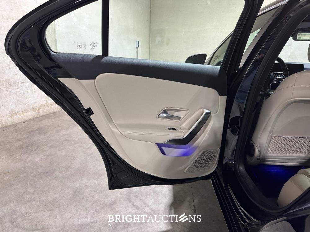 Mercedes-Benz A250 e Business Solution Luxury Limited 218pk 2020 (Origineel-NL + 1e Eigenaar) A-klasse, J-849-SG