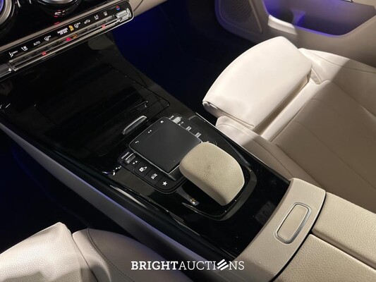 Mercedes-Benz A250 e Business Solution Luxury Limited 218pk 2020 (Origineel-NL + 1e Eigenaar) A-klasse, J-849-SG