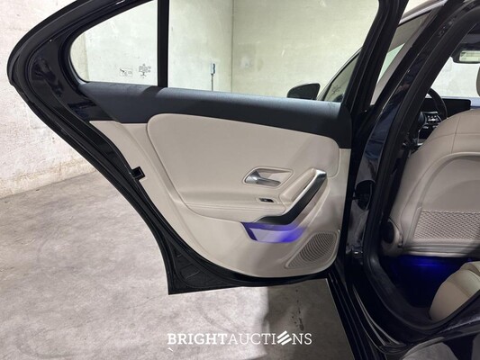 Mercedes-Benz A250 e Business Solution Luxury Limited 218pk 2020 (Origineel-NL + 1e Eigenaar) A-klasse, J-849-SG