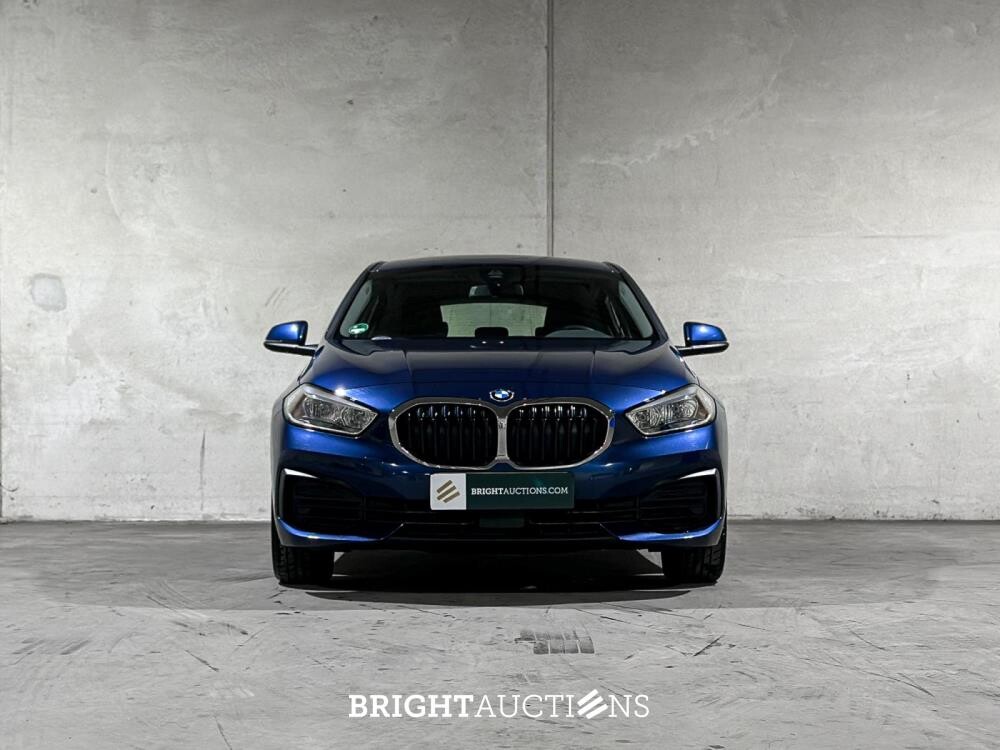BMW 118i Introduction Edition 136pk 2023 (Origineel-NL+1e eigenaar) 1-serie, T-589-KN