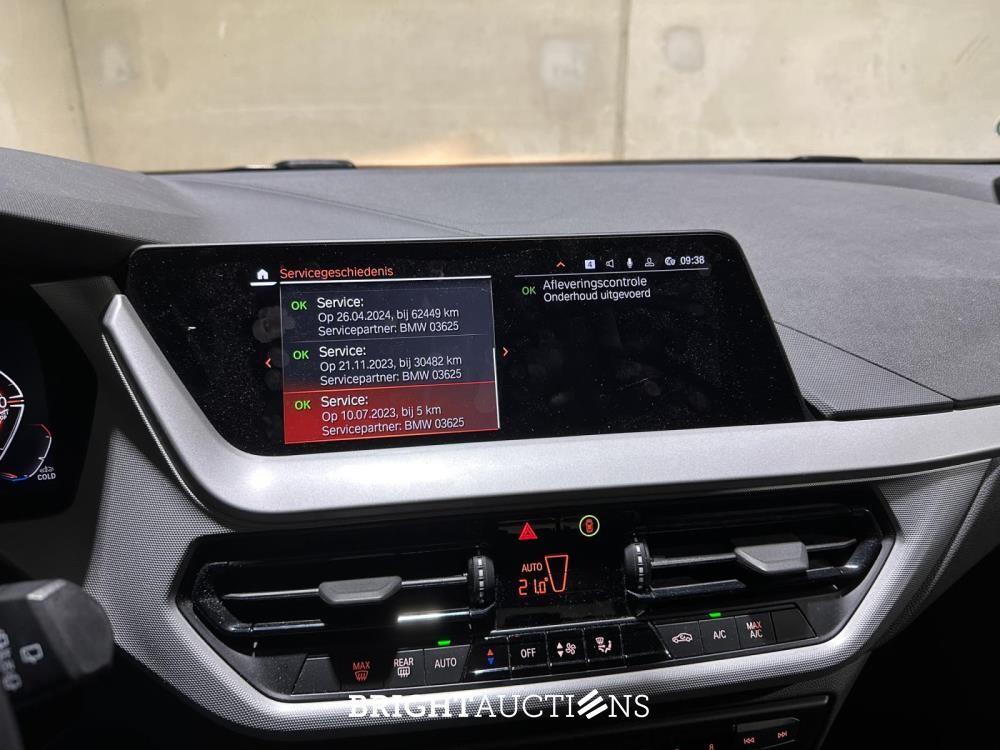 BMW 118i Introduction Edition 136pk 2023 (Origineel-NL+1e eigenaar) 1-serie, T-589-KN