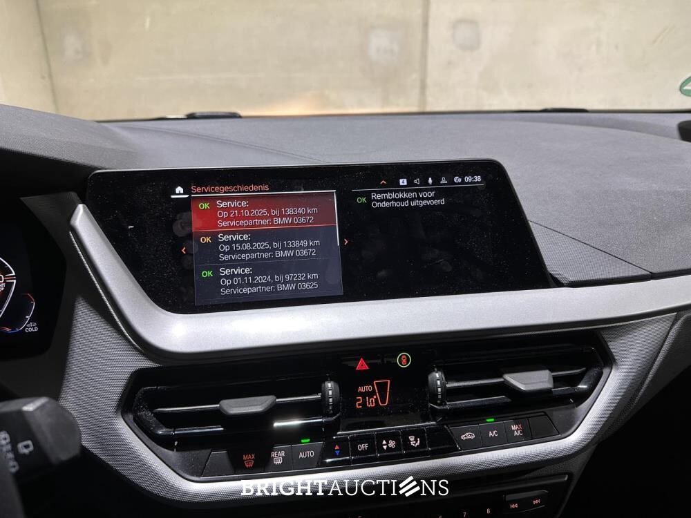 BMW 118i Introduction Edition 136pk 2023 (Origineel-NL+1e eigenaar) 1-serie, T-589-KN