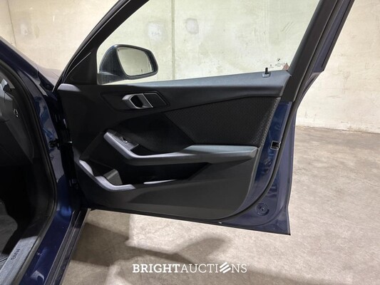 BMW 118i Introduction Edition 136pk 2023 (Origineel-NL+1e eigenaar) 1-serie, T-589-KN