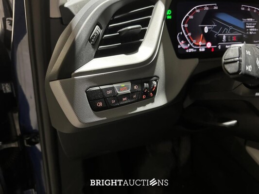 BMW 118i Introduction Edition 136pk 2023 (Origineel-NL+1e eigenaar) 1-serie, T-589-KN