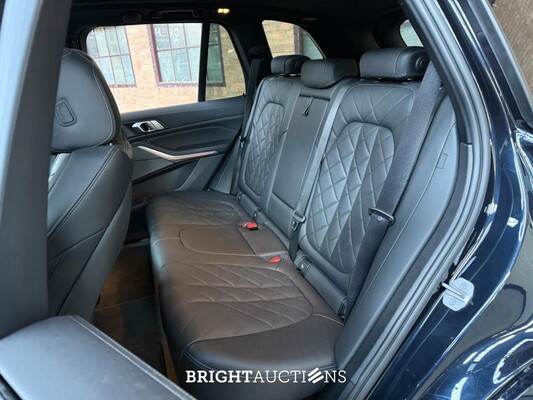 BMW X5 xDrive45e M-Sport 50 Jahre 6-cilinder 394pk 2023, X-243-GJ