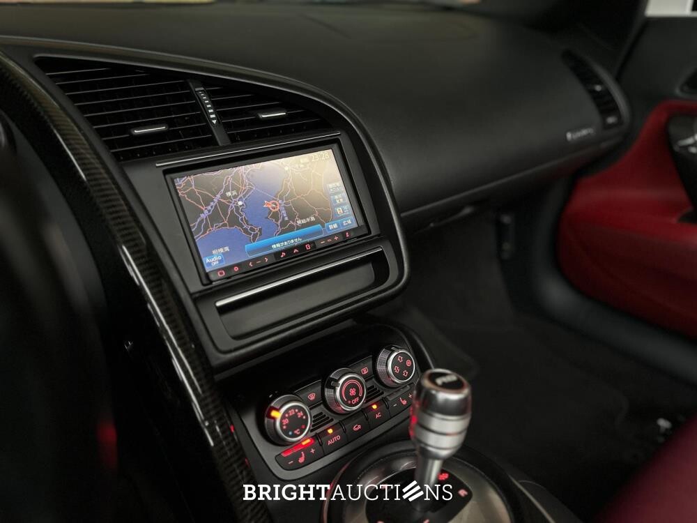 Audi R8 5.2 V10 FSI Quattro SPIDER 525pk 2012 (76.000 km)