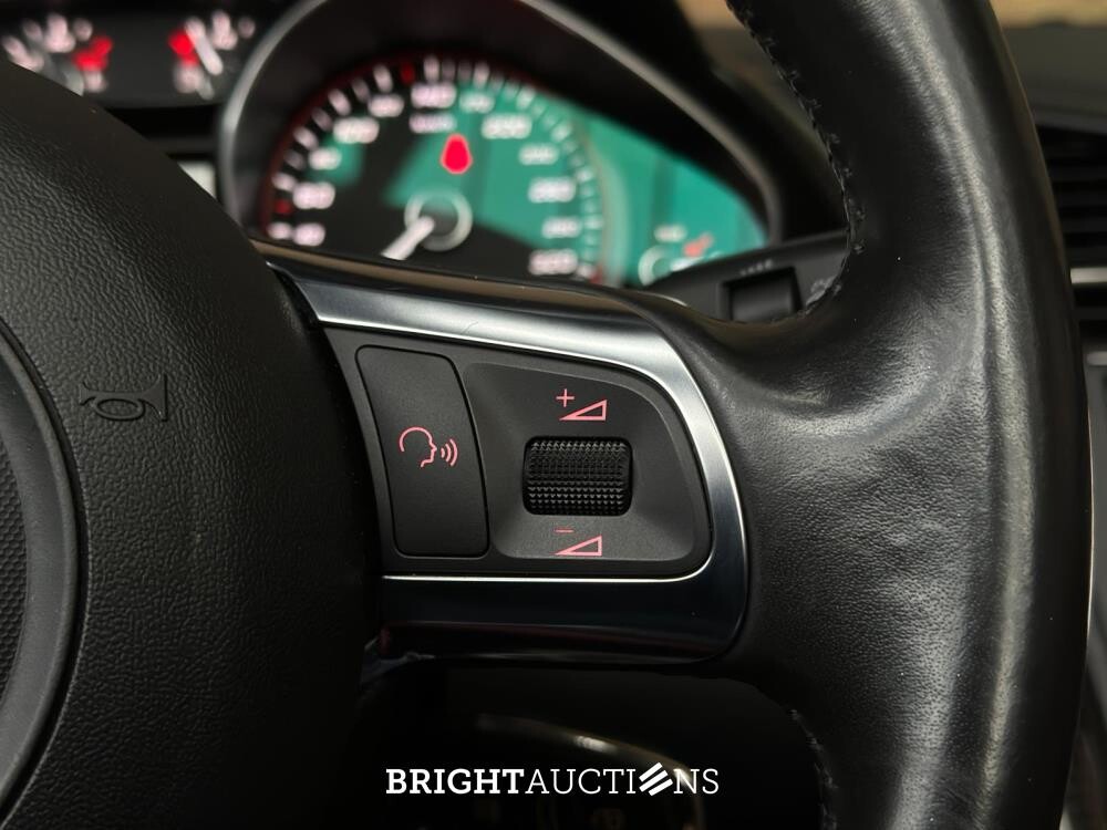 Audi R8 5.2 V10 FSI Quattro SPIDER 525pk 2012 (76.000 km)