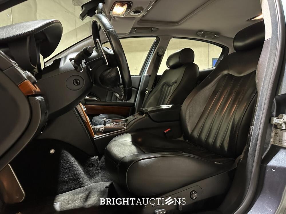 Maserati Quattroporte 4.2 V8 Duo Select 401pk 2005, 13-RL-XN Youngtimer
