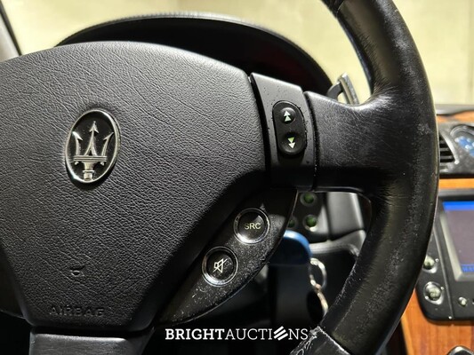 Maserati Quattroporte 4.2 V8 Duo Select 401pk 2005, 13-RL-XN Youngtimer
