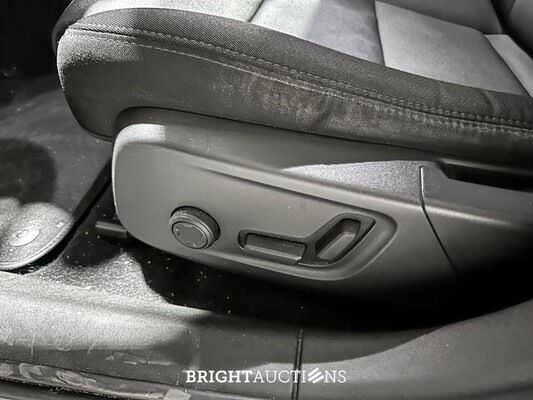 Polestar 2 Long Range Dual Motor Launch Edition 78kWh 408pk 2020 (Origineel-NL + 1e eigenaar), J-672-ZB