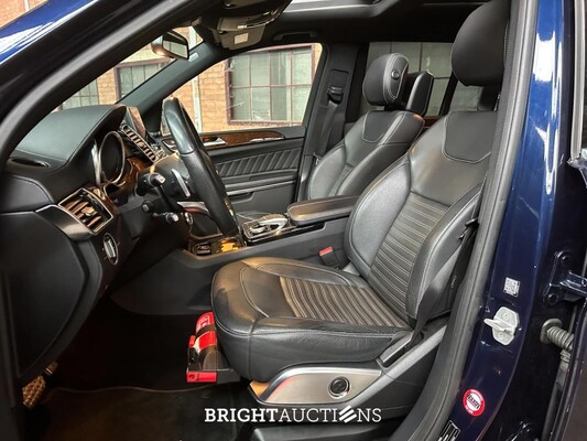 Mercedes-Benz GLS500 4.7 V8 4Matic 455hp 2017 7-passenger GLS-Class, RJ-188-R