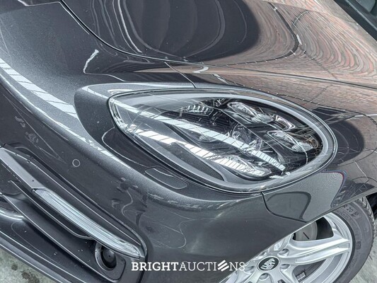 Porsche Panamera 4 E-Hybrid Sport Turismo 2.9 V6 462hp 2019 Sport-Chrono, H-662-RX
