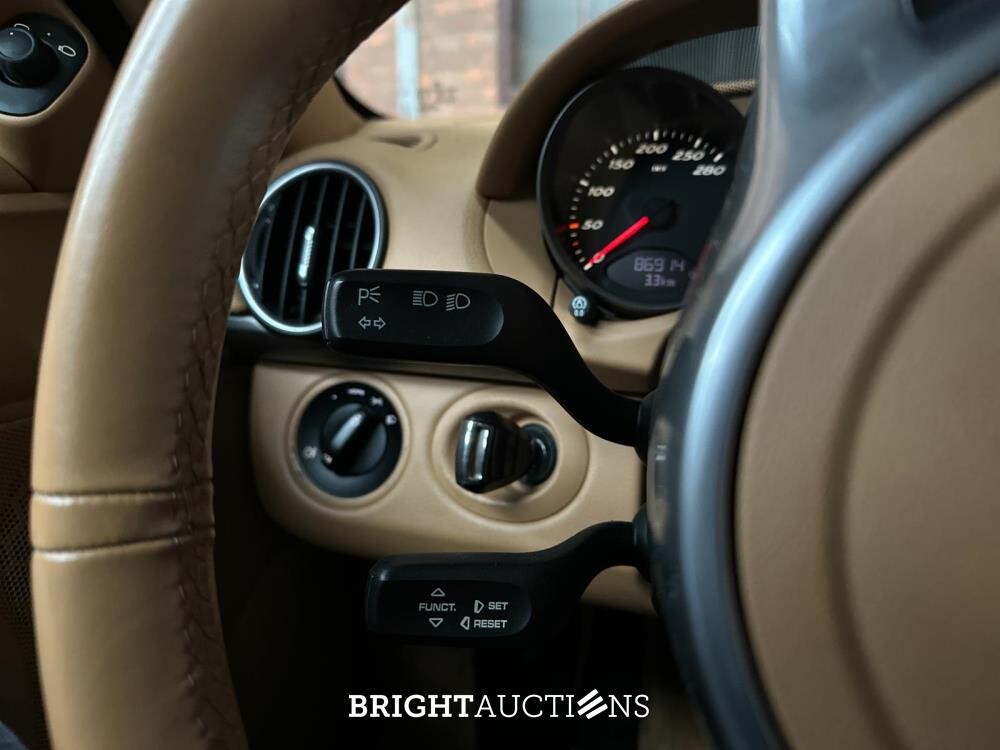 Porsche Cayman 2.9 Sport-Chrono 265hp 2011 PDK (87,000 km)