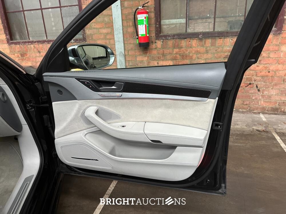 Audi S8 Sedan 4.0 TFSI Quattro V8 Biturbo 520pk 2014 - 52.000 km