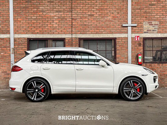 Porsche Cayenne Turbo 4.8 V8 500PK 2010 38.000KM!