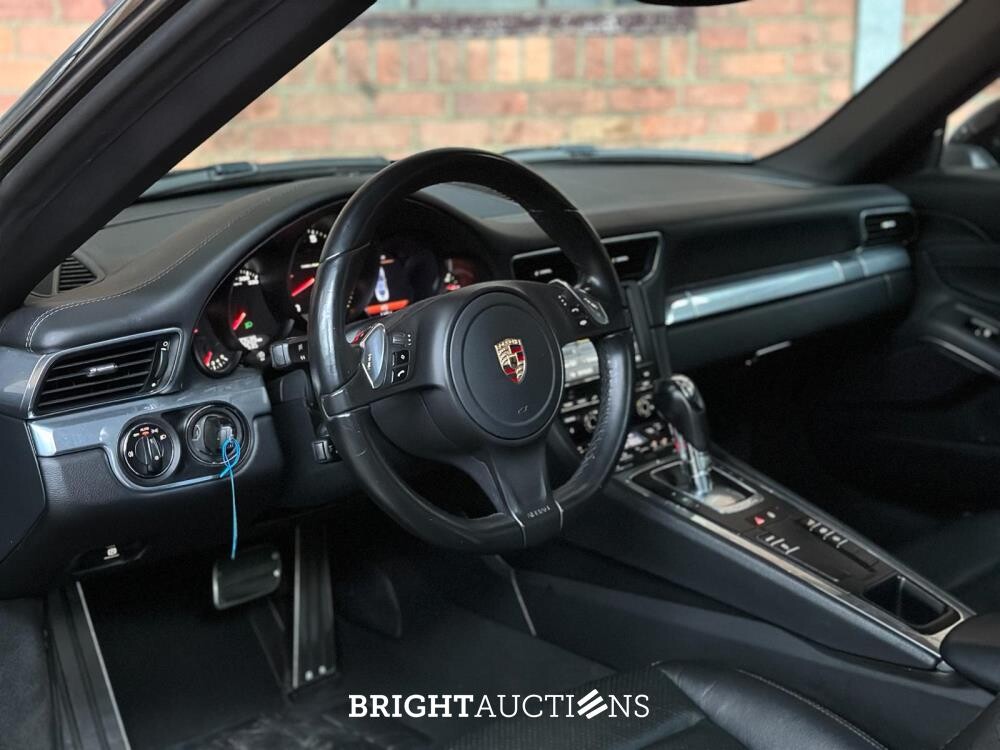 Porsche 911 Carrera 4 991 3.4 349hp 2013, Z-604-PP