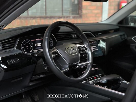 Audi e-tron 55 quattro Business edition 95 kWh 408pk 2020 (Origineel-NL+1e eigenaar), K-611-KJ