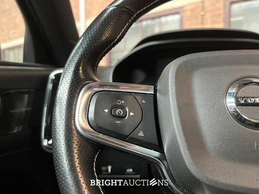 Volvo XC40 Recharge P8 AWD R-Design 408hp 2020 (Original-NL+1st owner), K-341-FK