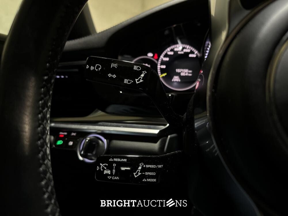 Porsche Panamera Sport Turismo  4 E-Hybrid 2.9 V6 462pk 2018, L-703-KR