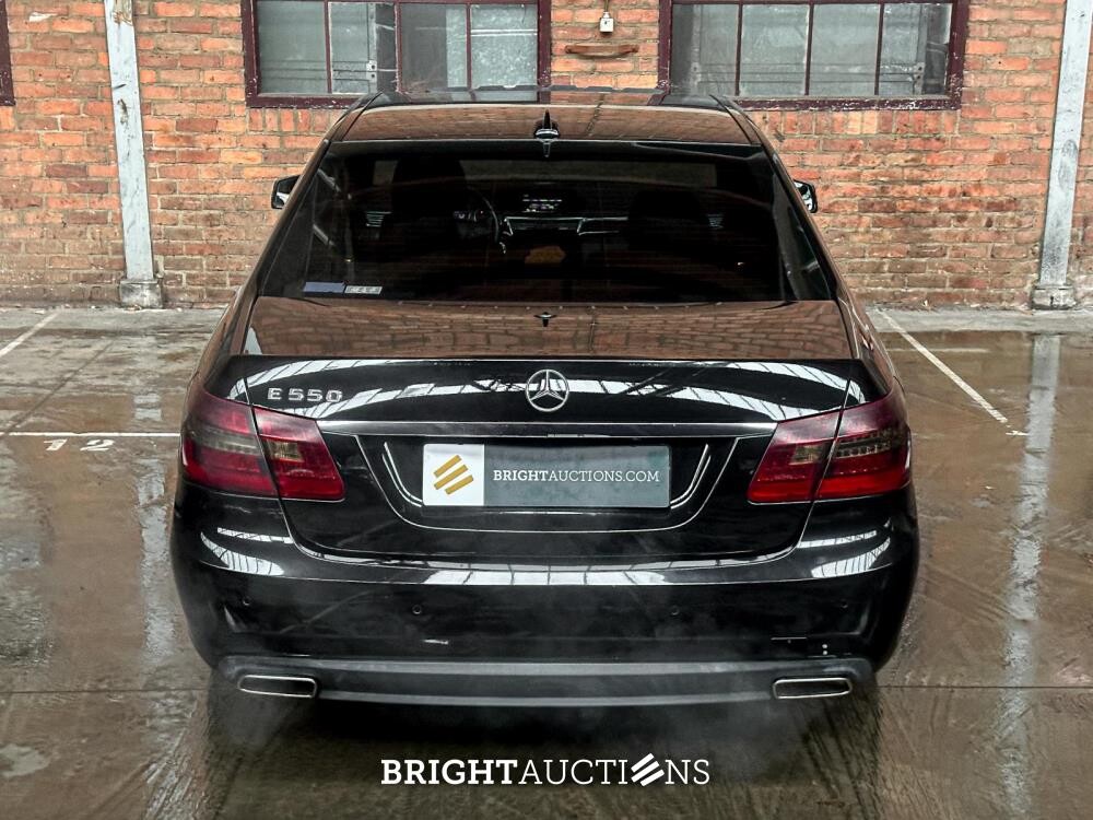 Mercedes-Benz E500 AMG 5.5 V8 388hp 2010 E-Class Youngtimer