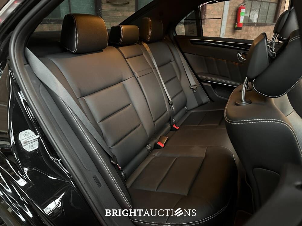 Mercedes-Benz E500 AMG 5.5 V8 388hp 2010 E-Class Youngtimer