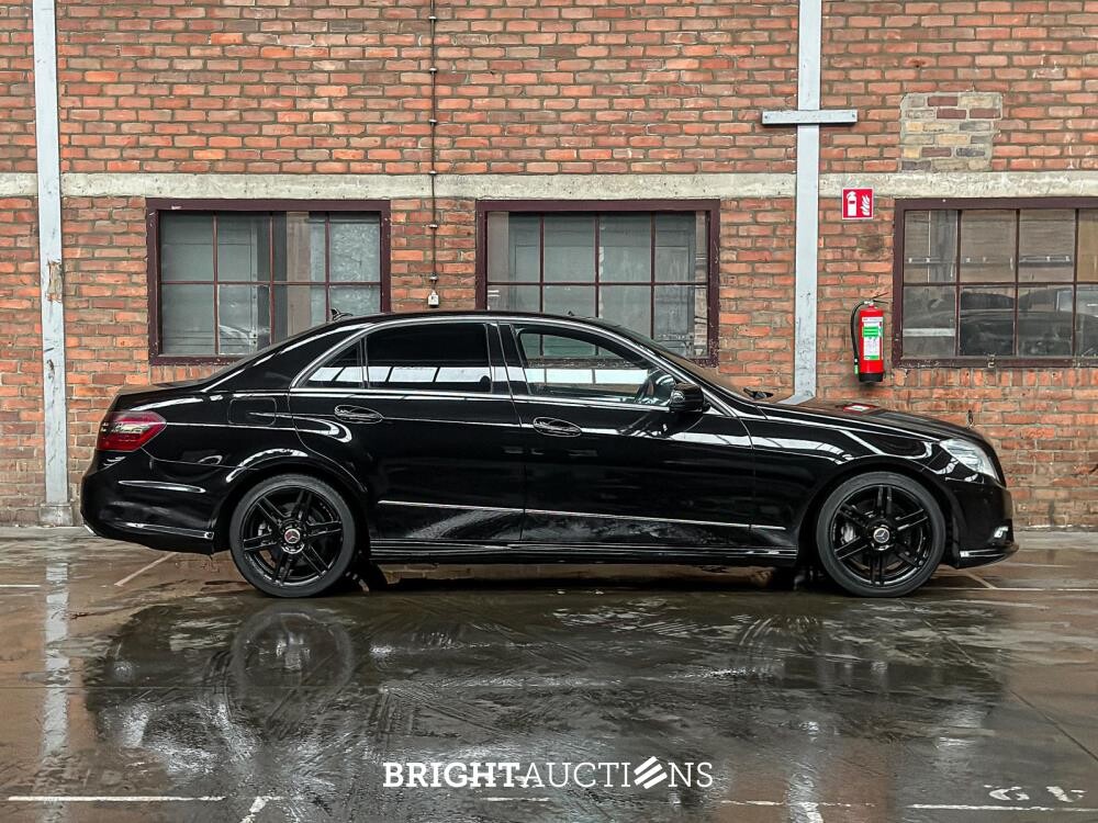 Mercedes-Benz E500 AMG 5.5 V8 388hp 2010 E-Class Youngtimer
