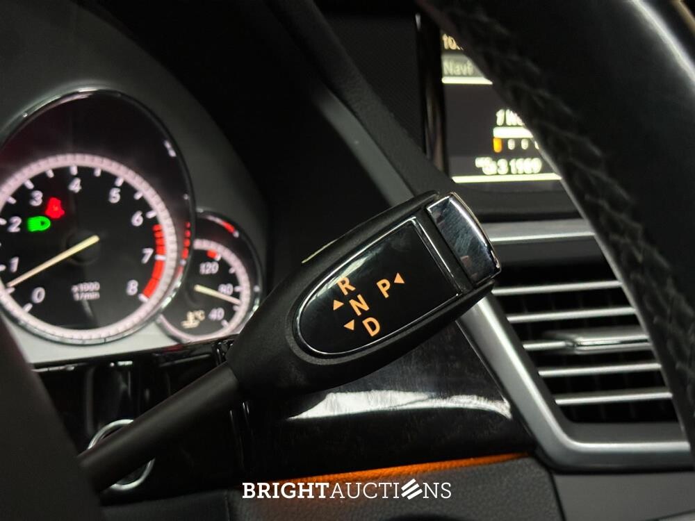 Mercedes-Benz E500 AMG 5.5 V8 388hp 2010 E-Class Youngtimer