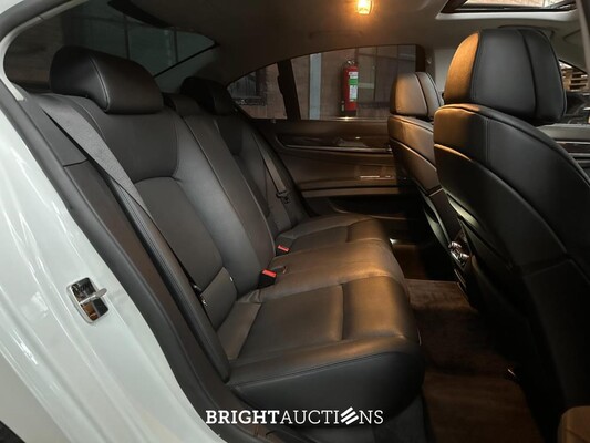 BMW ActiveHybrid7 F04 4.4 V8 465pk 2011 F04 Youngtimer