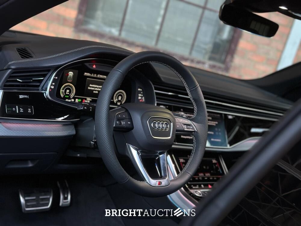 Audi Q8 55 TFSIe Quattro 3.0 V6 S-Line -New- 394HP 2025 Plug-In Hybrid (Factory Warranty)