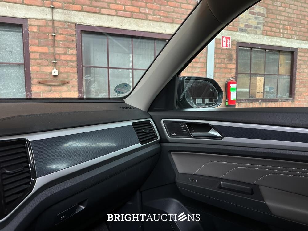 Volkswagen Atlas 3.6 V6 R-Line 7-Person 280hp 2023