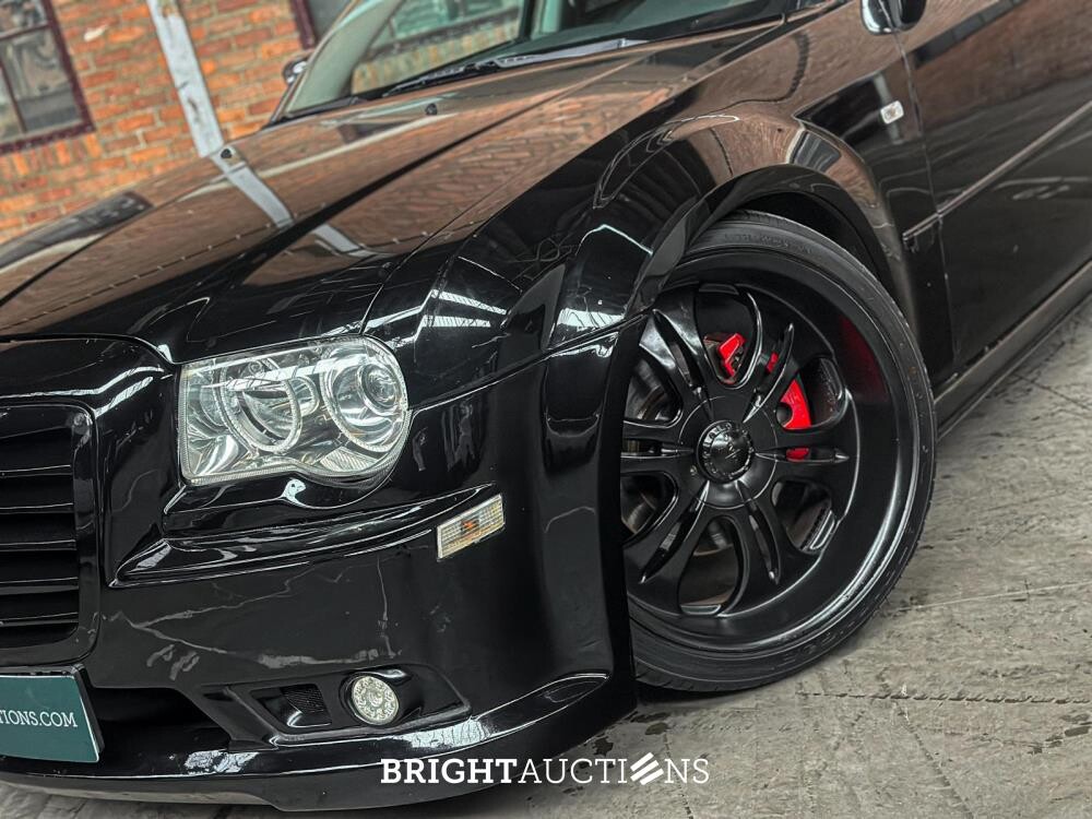 Chrysler 300C HEMI 5.7 V8 340PK 2005 