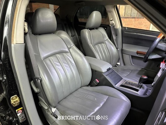 Chrysler 300C HEMI 5.7 V8 340PK 2005